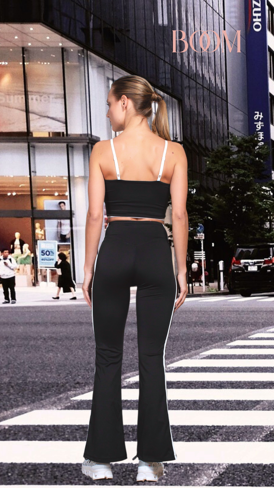 Set Deportivo Top y Leggins acampanados