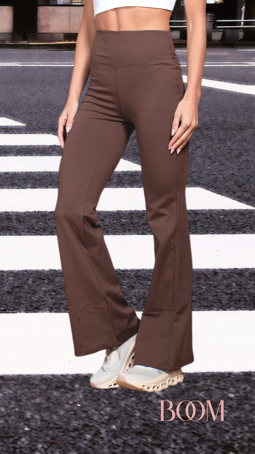 Leggins deportivo acampanado