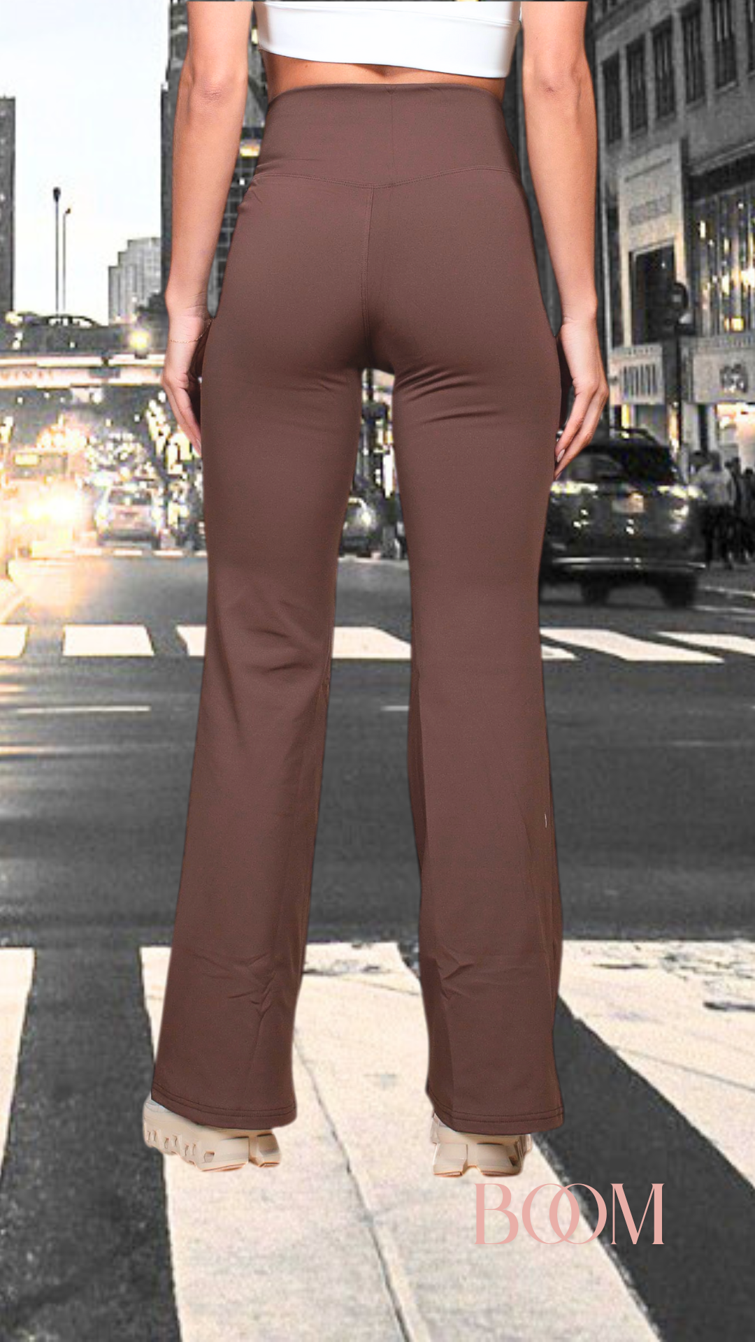 Leggins deportivo acampanado